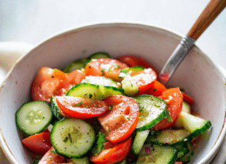 Refreshing Cucumber Tomato Salad Recipe for Summer Picnics