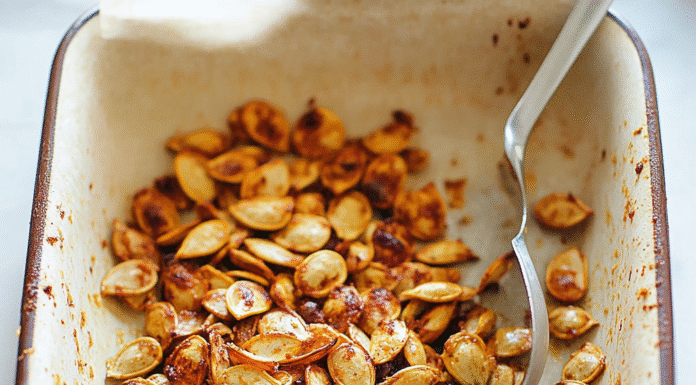 Crunchy Baked Pumpkin Seeds Recipe for Fall Snacking
