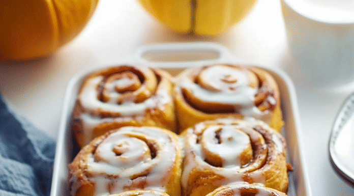 Irresistible Pumpkin Cinnamon Rolls for Cozy Autumn Mornings