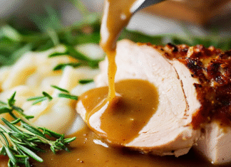 Irresistible Turkey Gravy Recipe for Holiday Feasts