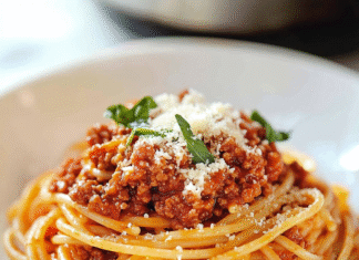 Irresistible Spaghetti Bolognese: A Comfort Food Classic