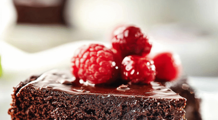 Indulge in Decadent Flourless Chocolate Cake Recipe
