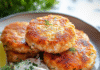 Crispy Salmon Cakes: Irresistibly Delicious and Easy!